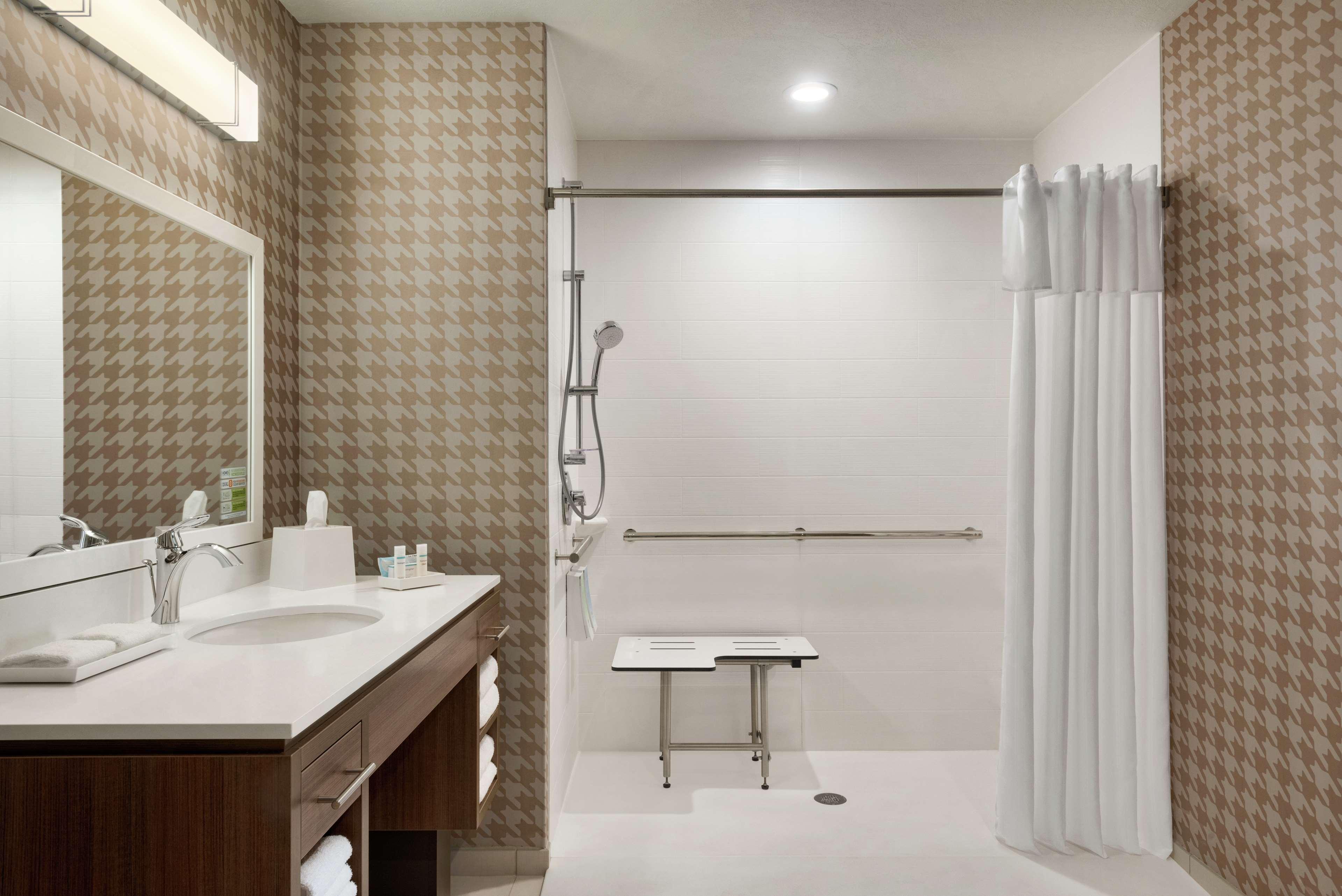 Home2 Suites By Hilton Bismarck Ngoại thất bức ảnh